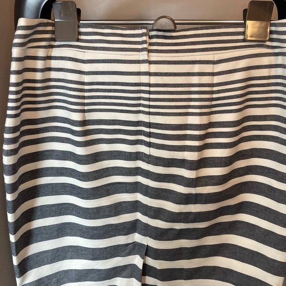 LE CHATEAU Pencil Skirt - Picture 4 of 8